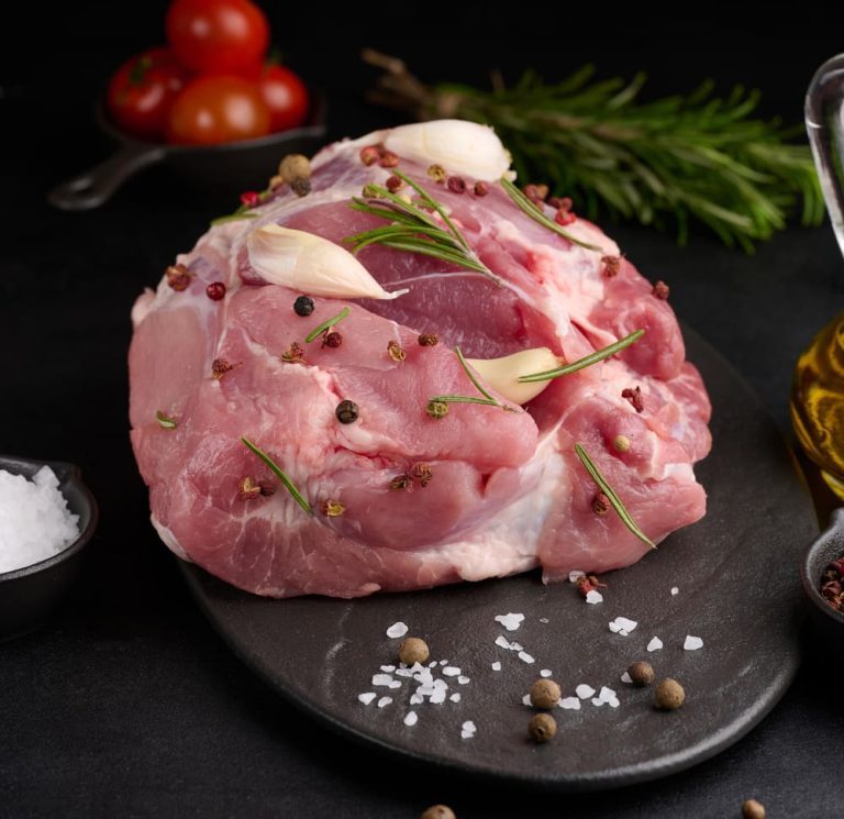 lopatka wieprzowa w cateringu dietetycznym Łopatka wieprzowa w cateringu dietetycznym FitApetit - wartości odżywcze, zastosowanie i przepisy