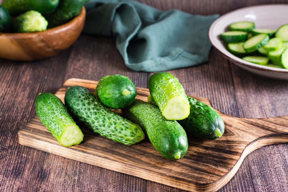 ogorek zielony w cateringu dietetycznym Ogórek zielony w dietach FitApetit - właściwości, kaloryczność i przepisy
