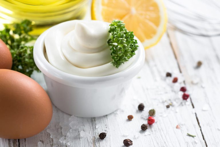 wegnska smietana w cateringu dietetycznym Czy wegańska śmietana może zastąpić tradycyjny nabiał w diecie pudełkowej?