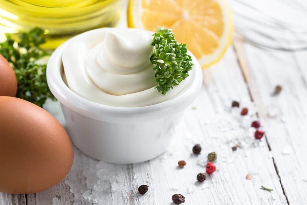 wegnska smietana w cateringu dietetycznym Czy wegańska śmietana może zastąpić tradycyjny nabiał w diecie pudełkowej?